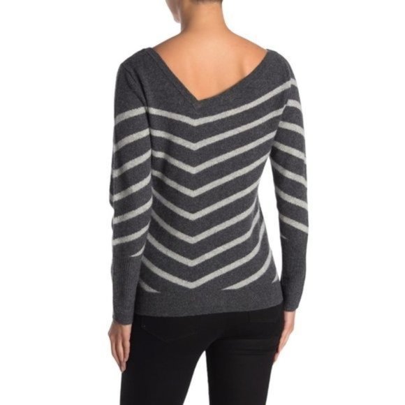KNYT & LYNK Cashmere V-Neck Chevron Sweater - NWT - Size Small - Picture 2 of 3